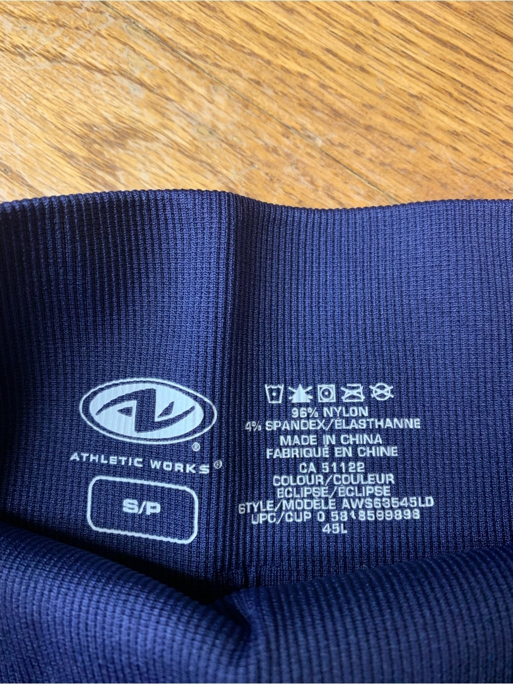 Athletic Works Eclipse Blue Seamless Leggings Capris Small S/P - Picture 2 of 7